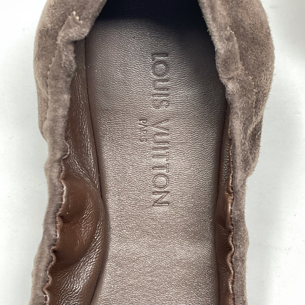 Louis Vuitton Flats! - Picture 5 of 10
